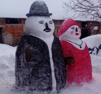 Zvonko Krog iz Stažnjevca napravio impresivni par snjegovića
