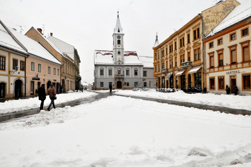 Troškovi stanovanja: Korisnici zajamčene minimalne naknade moraju se javiti u Gradsku vijećnicu