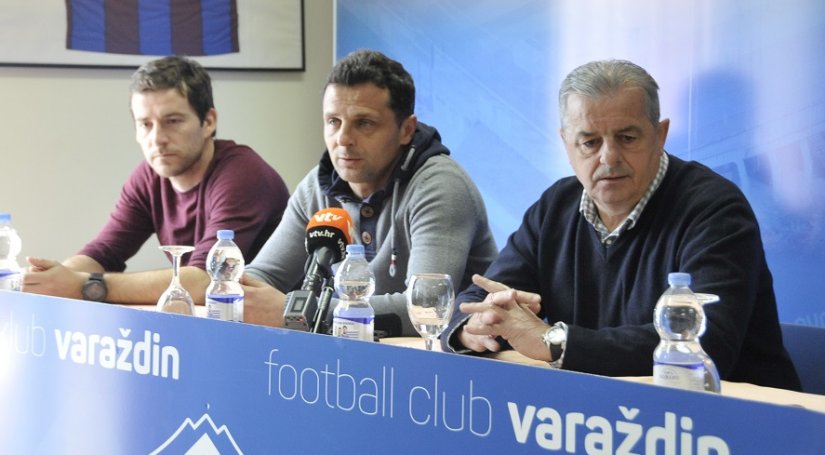 Stjepan Cvek, Mario Kovačević i Dario Jertec (s desna) na današnjoj konferenciji za novinare u NK Varaždin