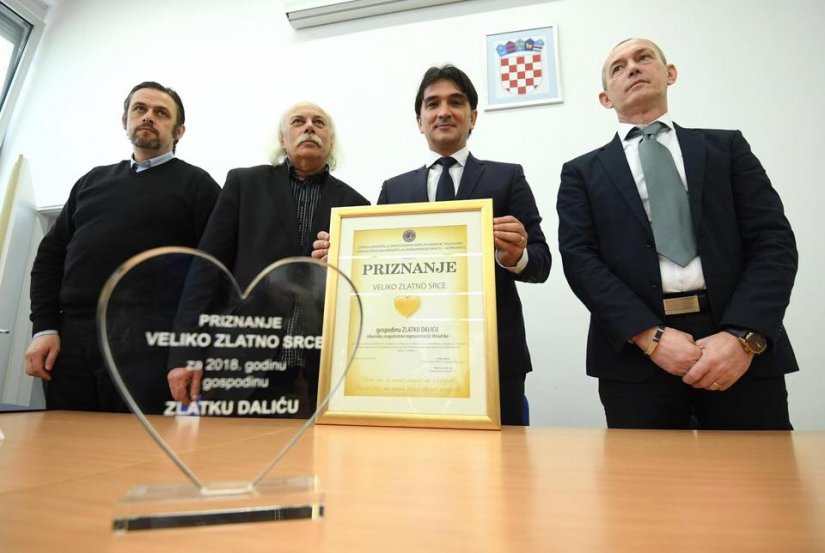 Hrvatski izbornik Zlatko Dalić s priznanjem