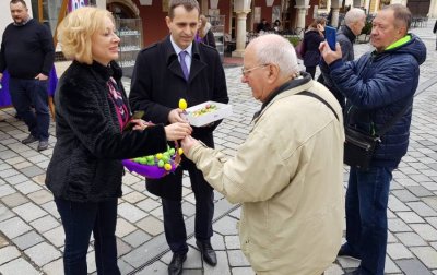 Reformisti dijelili pisanice i narcise povodom Uskrsa