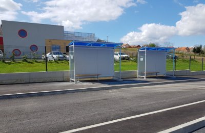 Kod vrtića i škole u Gornjem Knegincu postavljene autobusne nadstrešnice