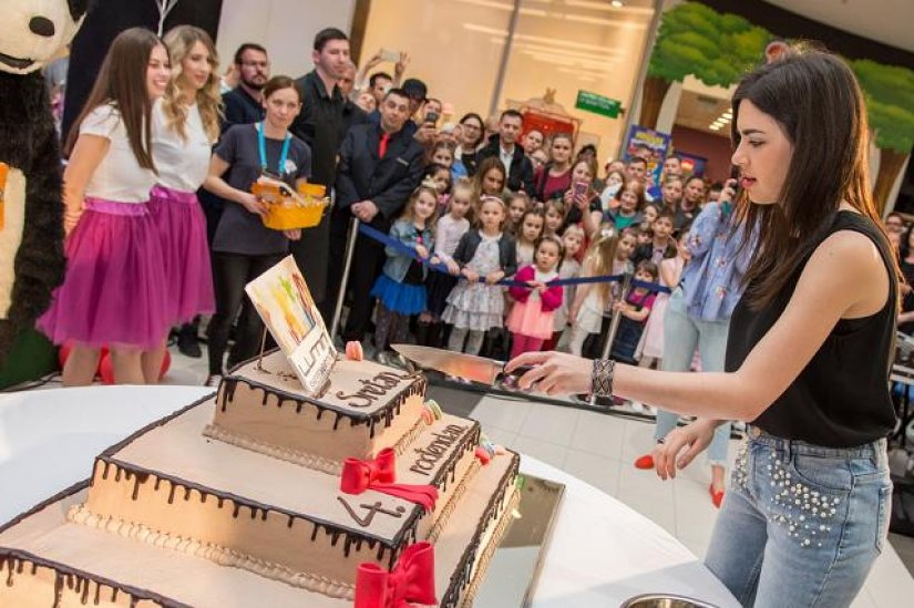 FOTO Velika proslava četvrtog rođendana Lumini centra uz Miu Dimšić i Tarapana band