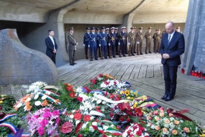 Zamjenik župana Tomislav Paljak odao počast žrtvama logora Jasenovac