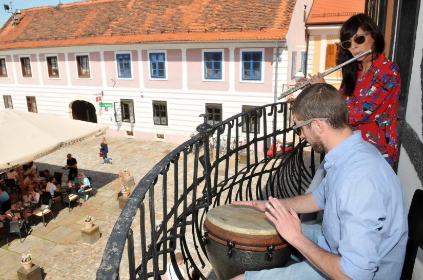 Subotnja kavica u Varaždinu uz Glazbu s balkona