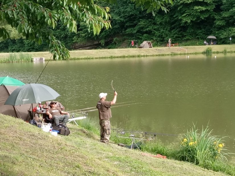 FOTO Na viničkim &quot;Šaranskim noćima&quot; u 72 sata ulovljeno više od 200 kg ribe