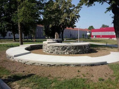 Djelatnici Parkova obnovili spomenik Jalkovečkim žrtvama