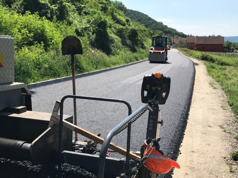 Počelo asfaltiranje na cesti Krušljevec-Presečno