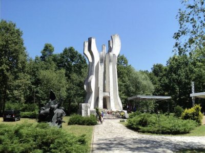 Spomen-park Brezovica
