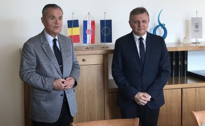 Rumunjski veleposlanik Constantin Mihail Grigorie (lijevo) razgovarao je s s predsjednikom HGK ŽK Varaždin Dragutinom Gložinićem