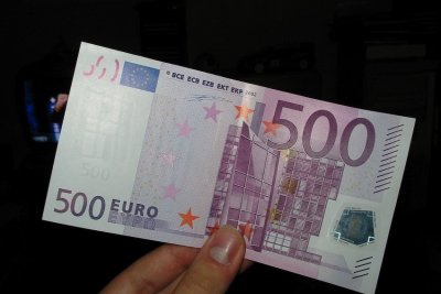 Zatražili da im promijeni 500 eura pa je pritom &quot;olakšali&quot; za 1.600 kuna