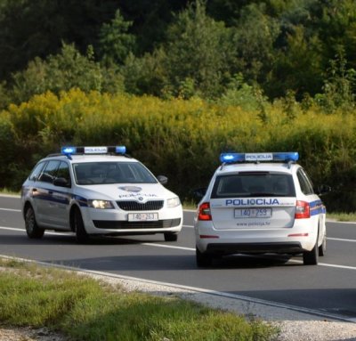 U Sudovcu jedna osoba ozlijeđena u sudaru automobila