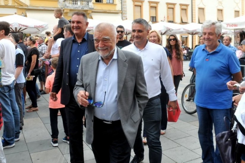 FOTO Čačić ugostio Mesića kojeg je oduševila - hajdina kaša