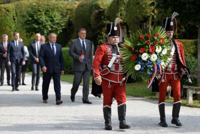 FOTO: Županijsko izaslanstvo položilo vijence povodom Dana Varaždinske županije