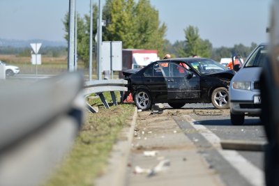 FOTO Dvije osobe ozlijeđene u sudaru na JZ obilaznici