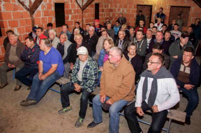 Traže besplatan odvoz kućnog otpada zbog života nedaleko od deponije