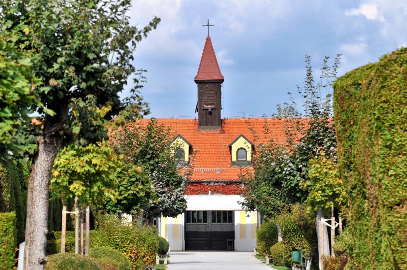 Zaštitite se od provala i krađa iz vozila prilikom posjete grobljima