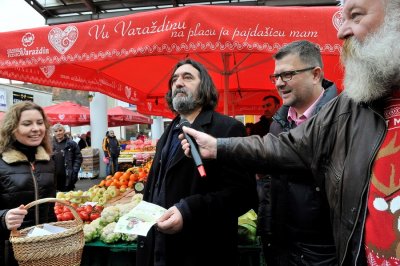 FOTO Prvi puta od kada se bira najkumica  varaždinski plac je dobio – najkumeka!