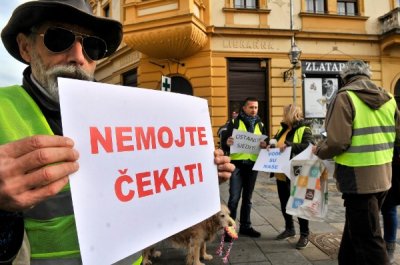 Varaždinski &quot;Žuti prsluci&quot; na Korzu prosvjedovali &quot;tražeći pravdu i vlast naroda&quot;