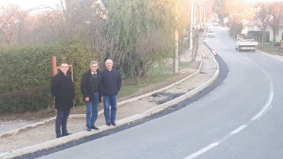 Uređuju se pločnici na županijskoj cesti u Vrtlinovcu