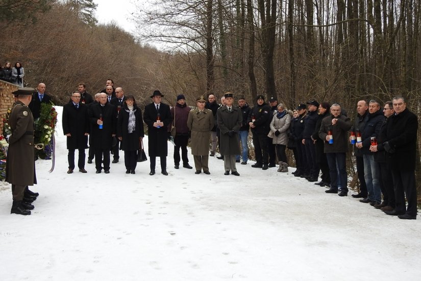 FOTO: Obilježena 27. godišnjica pogibije petorice mirovnih promatrača u Podrutama