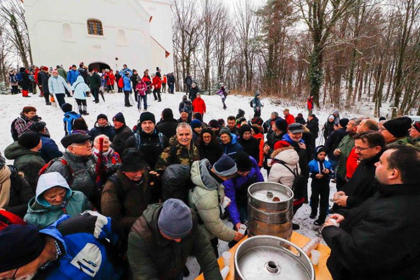 Hodočasnici i planinari blagdan Sveta tri kralja proslavili na Ravnoj gori