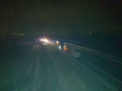 VIDEO: Kamion u Ljubešćici se sudario sa zaustavljenim vozilom i izbacio ga s prometnice