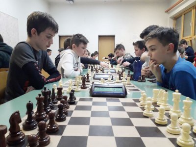 PUŽ u Ivancu: Sve jača konkurencija u šahu među učenicima osnovnih škola