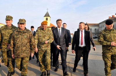 FOTO: Premijer u Varaždinu s privrednicima, vojskom te čelnicima Grada i Županije