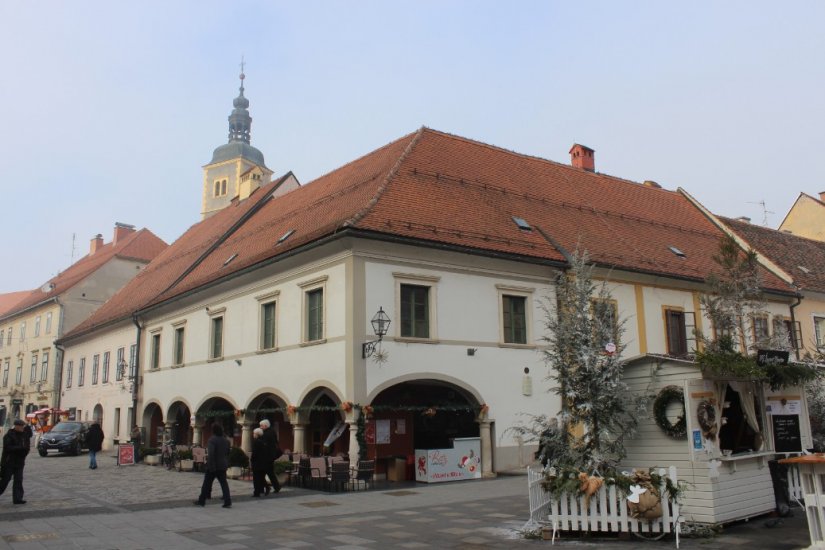 Čehok o Ritzu: Ne zatvaramo kafić, nego nam treba prostor koji će se uklopiti uz knjižnicu