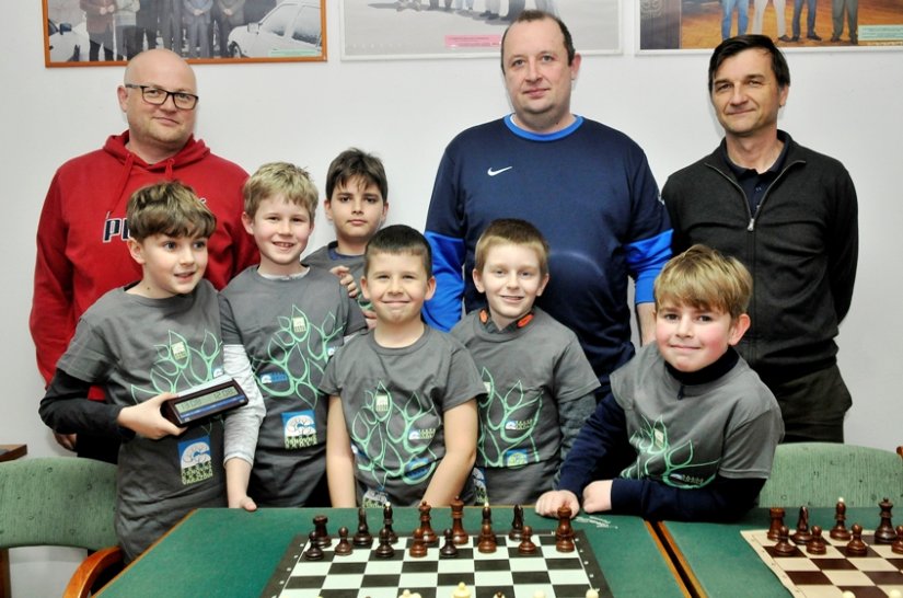 Max, Martin, Marko, Fran i Filip šah igraju od malih nogu i bolji im je od računalnih igrica