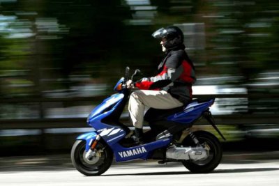 S nekoliko presuda za iste prekršaje, opet pijan vozio neregistriran moped