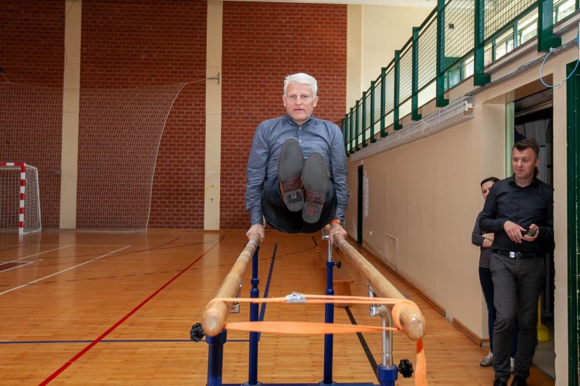 FOTO: Općina Sračinec donirala vrijednu spravu gimnastičkom klubu