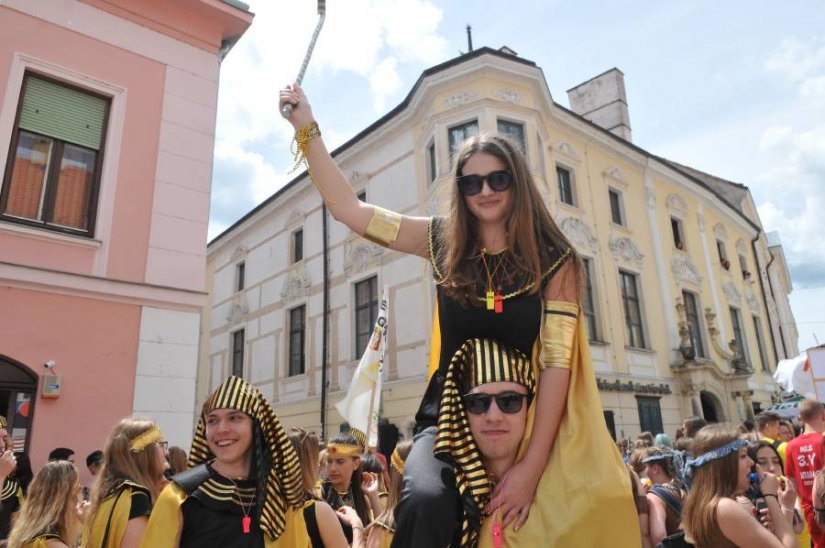 Maturantika 2019. pred vratima: maturanti, jeste li pripremili svoje odore?