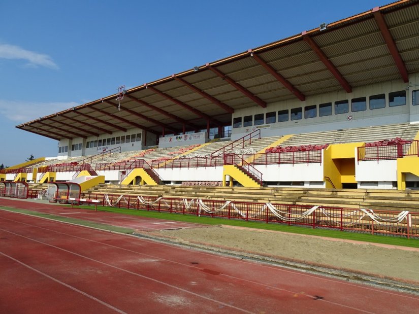 Radovi koji će se izvoditi na stazi vrijedni su  577 tisuća kuna, a po iscrtavanju linija očekuje se da će varaždinski stadion dobiti certifikat klase 2 Međunarodne atletske federacije