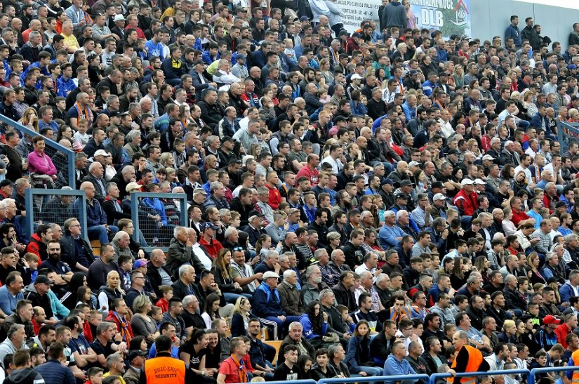 Posebna regulacija prometa na prilazima stadionu koji će vrata otvoriti u 18:45