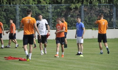 Momčad Varaždina će s trenerom Borimirom Perkovićem još sutra trenirati u Varaždinu a onda odlaze na Kupres