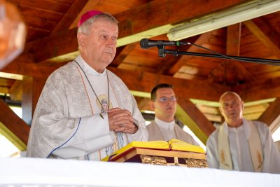 FOTO: Svetkovina Velike Gospe u Biškupcu okupila brojne vjernike