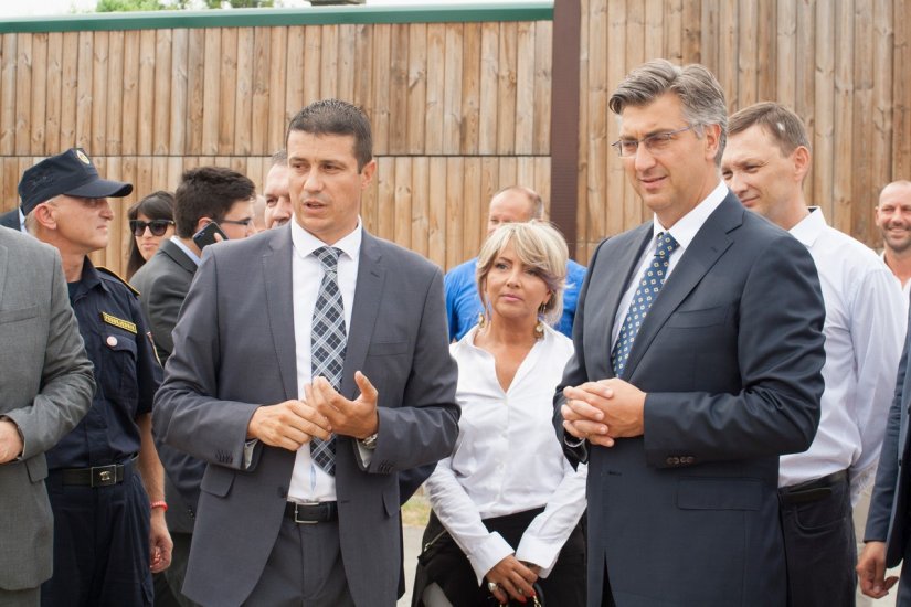 FOTO Premijer Plenković posjetio Kneginec; obišao gradilište novog vatrogasnog doma i dječji vrtić