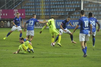 Donedavni kapetan Varaždina Dario Jertec dobio je poklon od predsjednika kluba Stjepana Cveka