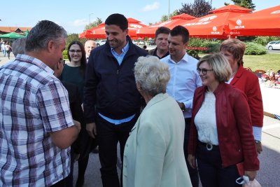 Davor Bernardić u nedjelju je posjetio Sračinec i manifestaciju Dani Miholja