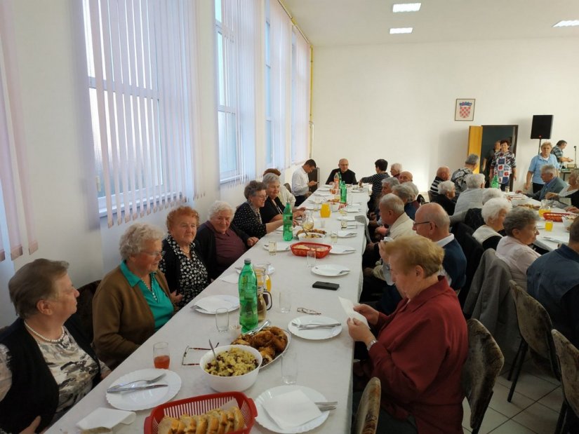 Općina G. Kneginec: U društvenom domu u Turčinu obilježen Dan starijih osoba