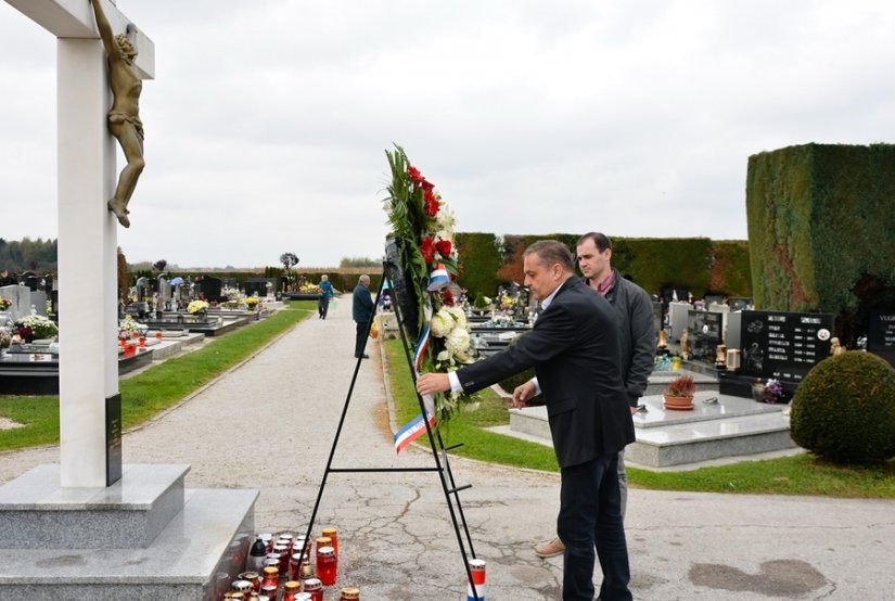 U Gornjem Knegincu položili vijence povodom Svih svetih, a načelnik Šamec uputio i apel