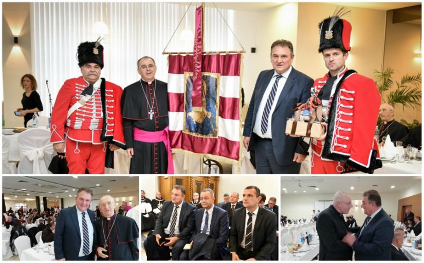 Župan Čačić zaželio novome biskupu uspjeh:poklonio mu repliku povijesne Županijske zastave