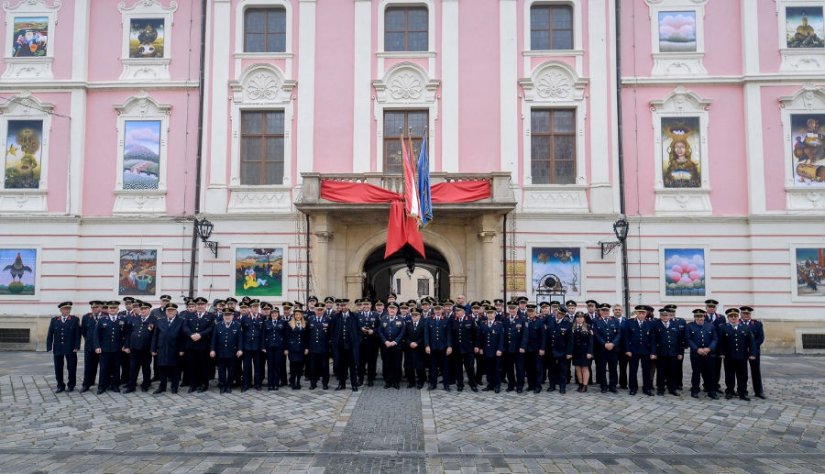 Predstavnici mjesnih odbora i vatrogasci na tradicionalnom prijemu kod župana Čačića