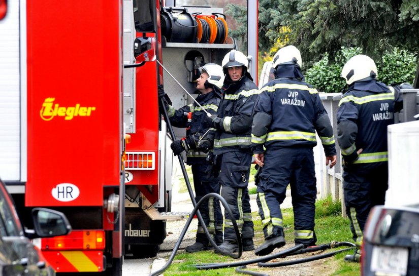 Ispred peći ostavio papir, došlo do požara koji je zapalio kuhinju