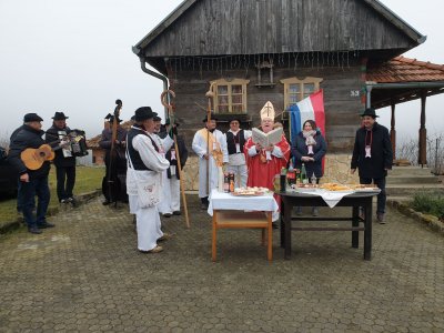 Uz Udrugu &quot;Mejaši&quot; i ljubitelje dobre kapljice Vincekovo obilježeno i na Javornom vrhu, u Ljubešćici