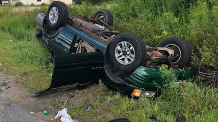 U Vulišincu 75-godišnjak s vozilom izletio s prometnice i prevrnuo se na krov