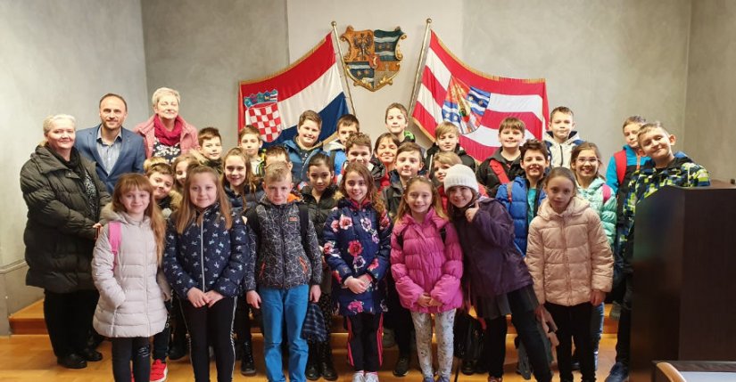 Učenici trećih razreda VII. osnovne škole Varaždin posjetili Županijsku palaču