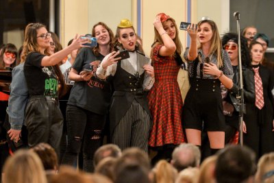 FOTO: Učenici i profesori oduševili na Fašničkom koncertu Glazbene škole
